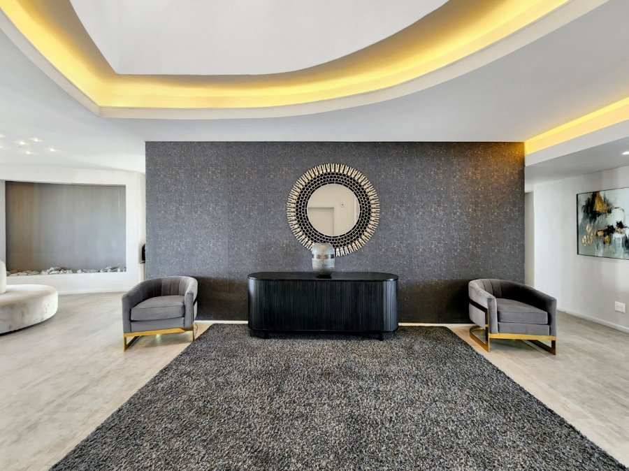 4 Bedroom Property for Sale in Waves Edge Western Cape